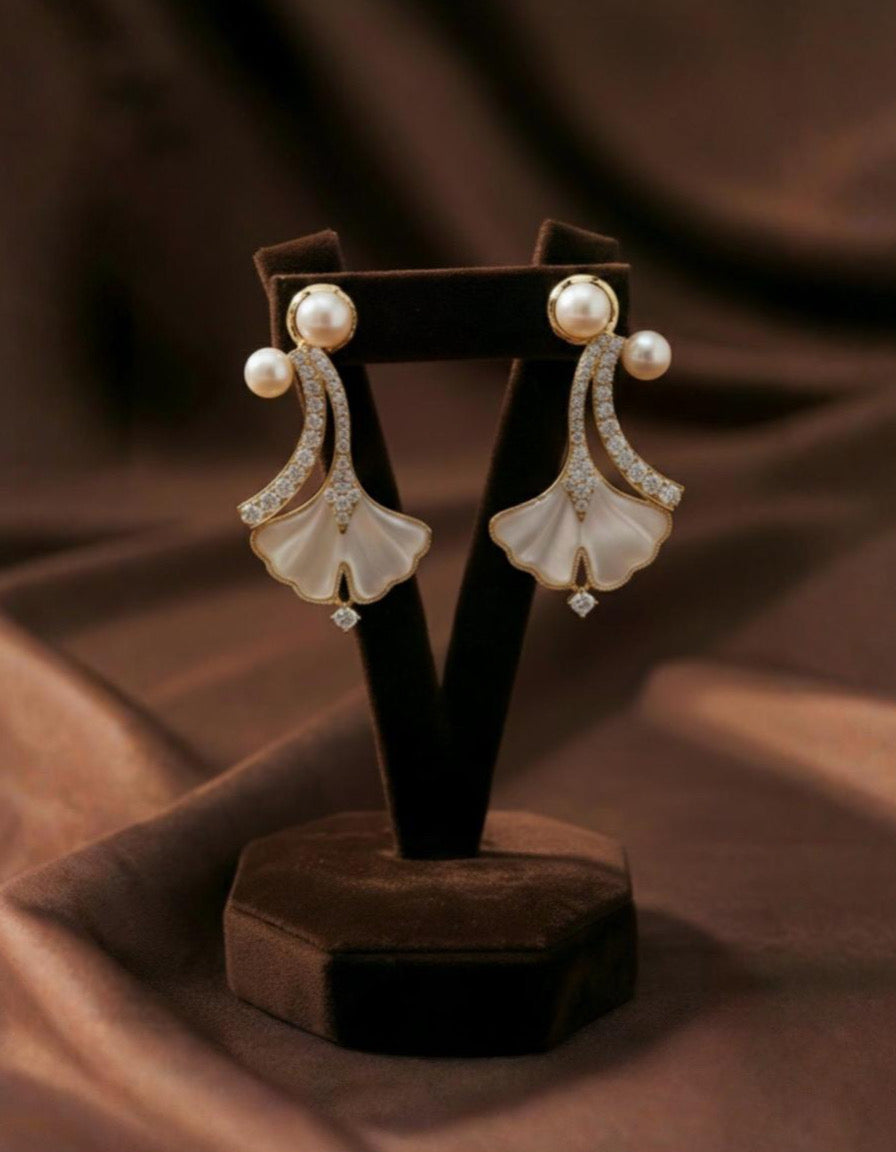 The Royal Pearl Earrings