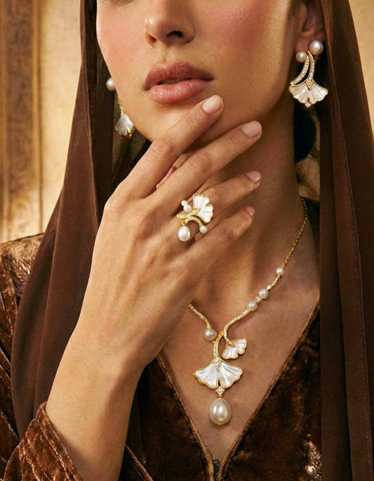 The Royal Pearl Set